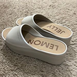 Lemon Jelly Platform Sandals “Sunny” in warm grey